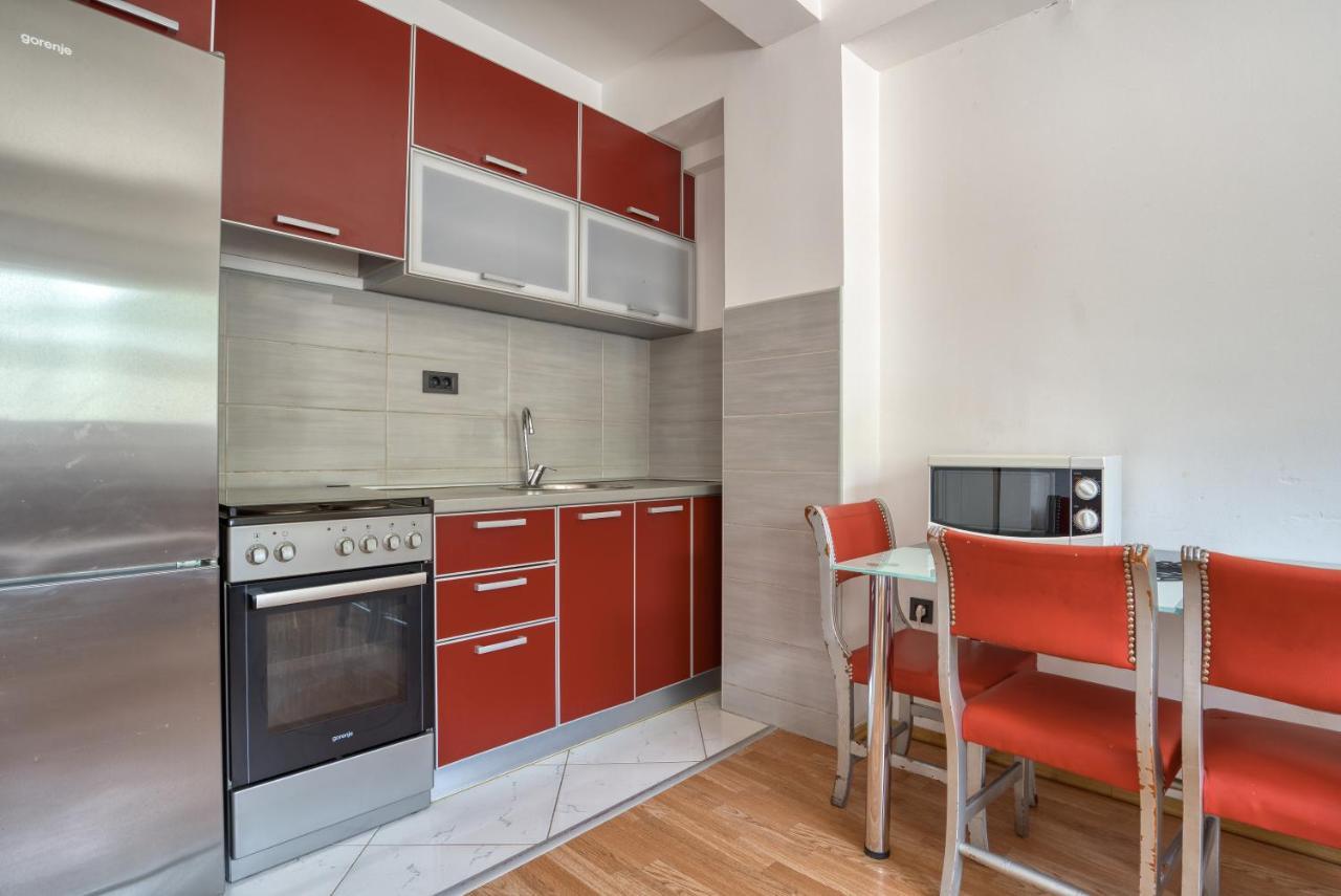 Cukic Rafailovici Apartment