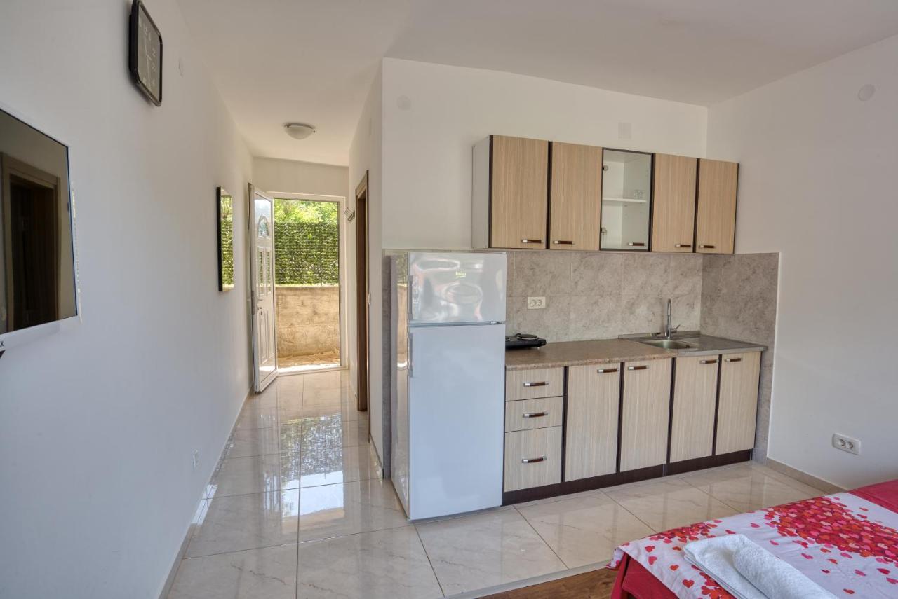 Cukic Rafailovici Apartment Budva