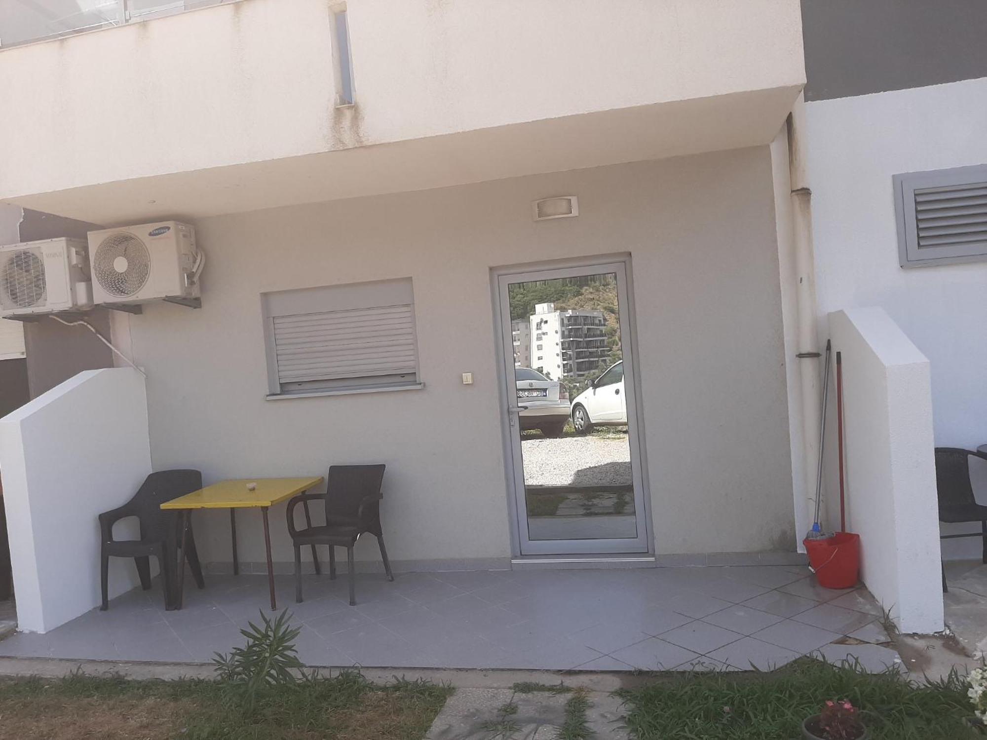 Cukic Rafailovici Apartment